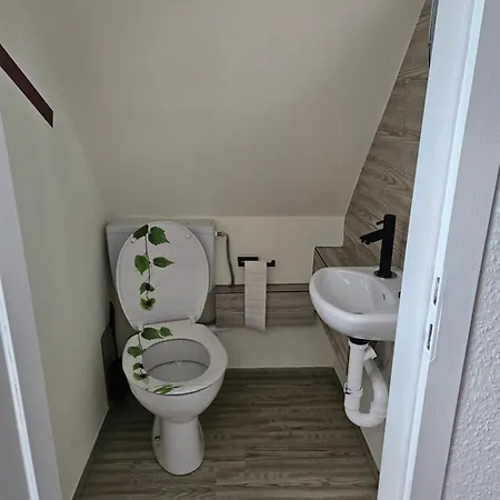 Kleinmoellerchen Neu Poserin