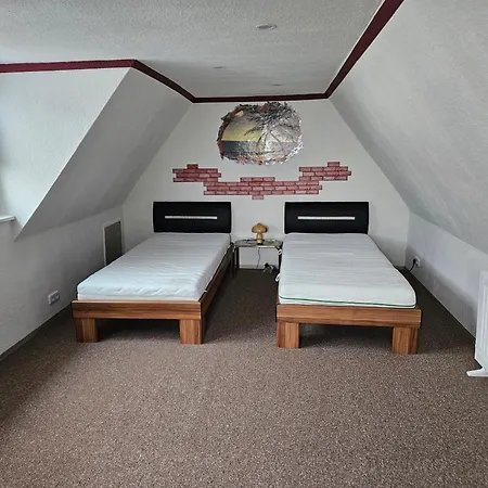 Kleinmoellerchen * Neu Poserin